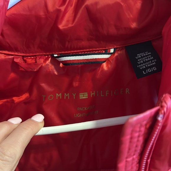 Tommy Hilfiger women’s vest - Picture 3 of 4